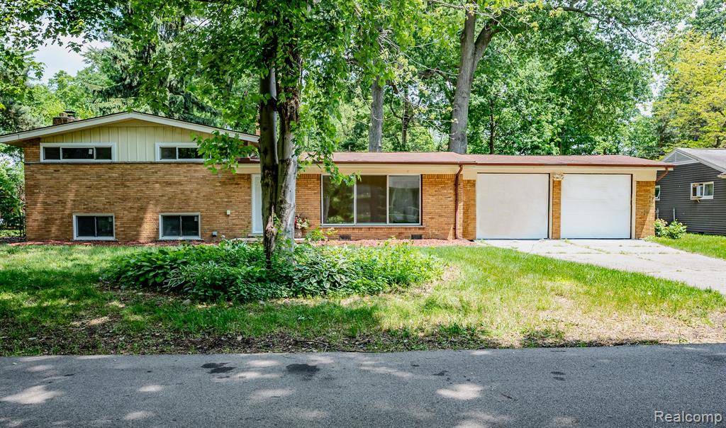 46254 CUSTER Avenue, Utica, MI 48317