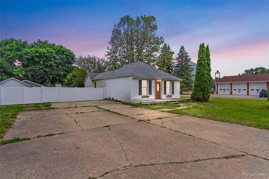 335 Main Street, Morrice Vlg, MI 48857
