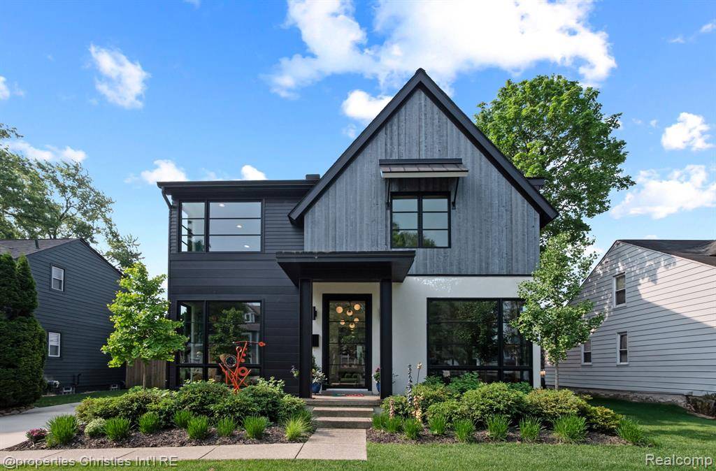 1044 Hazel, Birmingham, MI 48009