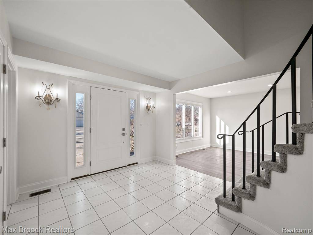 West Bloomfield Twp, MI 48322,6150 Anne Drive