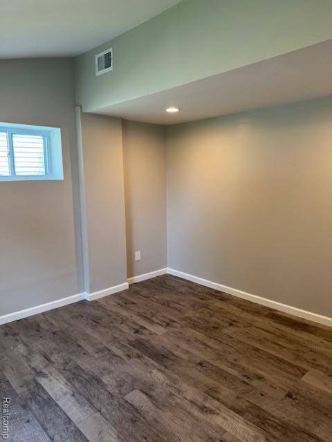 Farmington Hills, MI 48336,29311 ROCKCASTLE Street