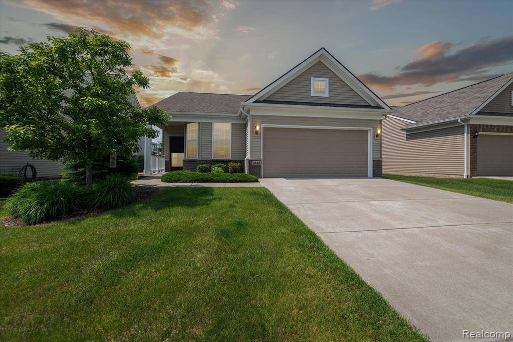 9448 Saint Andrews Drive, Grand Blanc, MI 48439