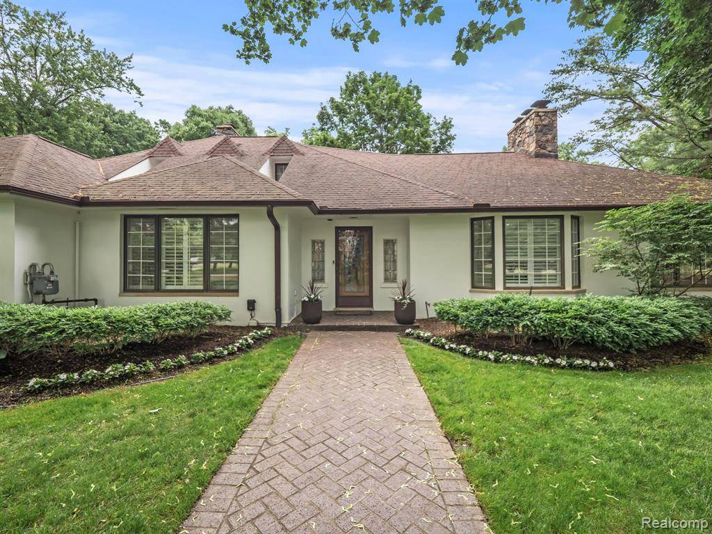 Franklin Vlg, MI 48025,24596 RIVERWOOD Drive