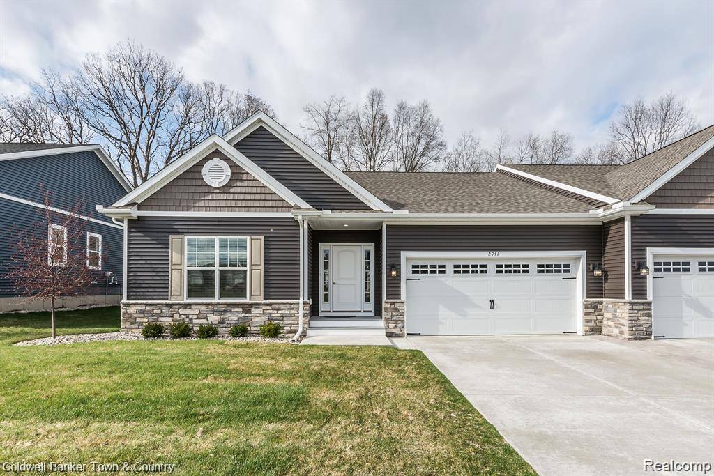 2941 Blue Sky Drive, Oceola Twp, MI 48843