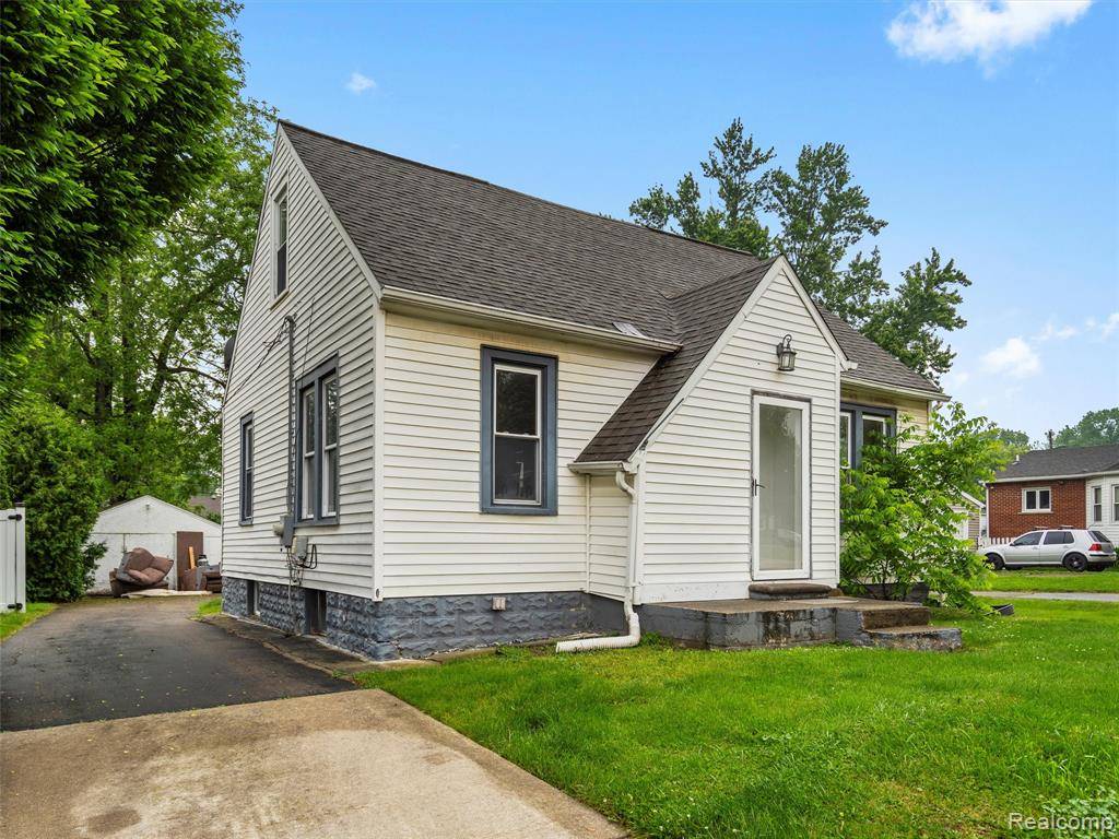 3754 Crooks Road, Rochester Hills, MI 48309