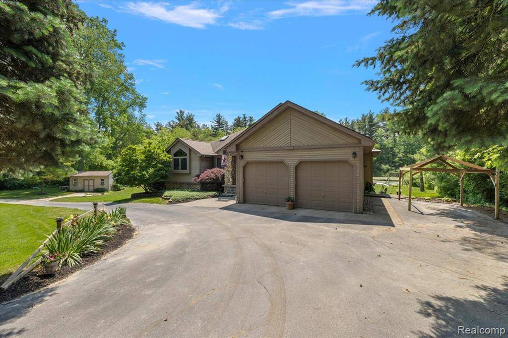 Ortonville Vlg, MI 48462,321 Wolfe Road