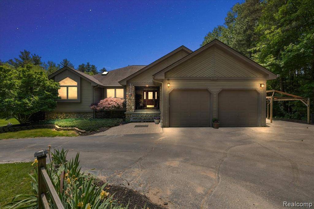 321 Wolfe Road, Ortonville Vlg, MI 48462