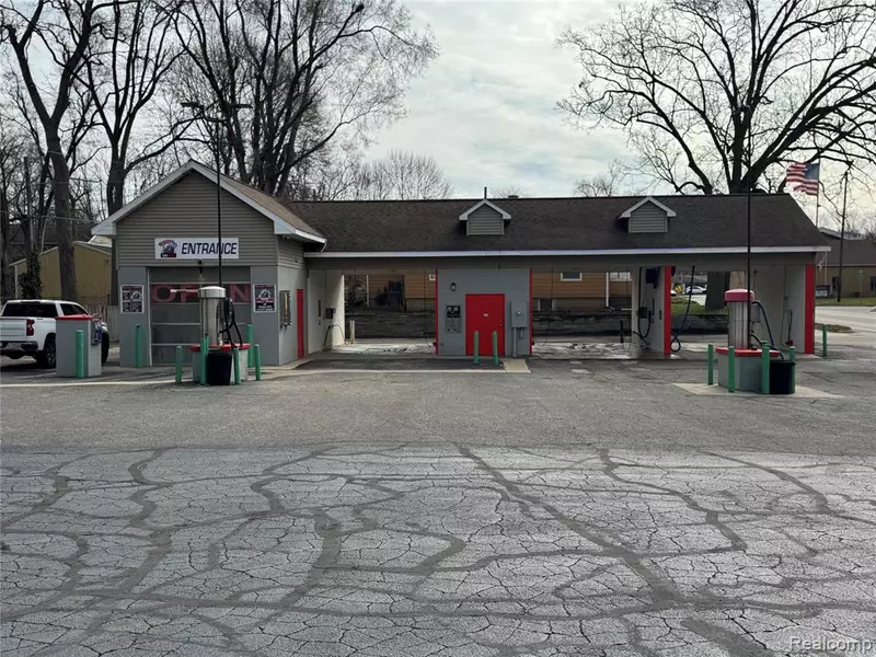 524 E McDevitt Avenue, Summit Twp, MI 49203