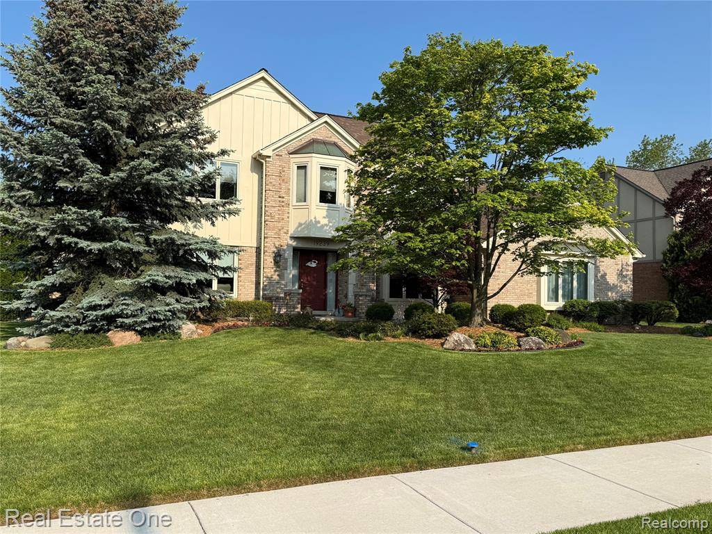 19239 Glen Eagles Drive, Livonia, MI 48152