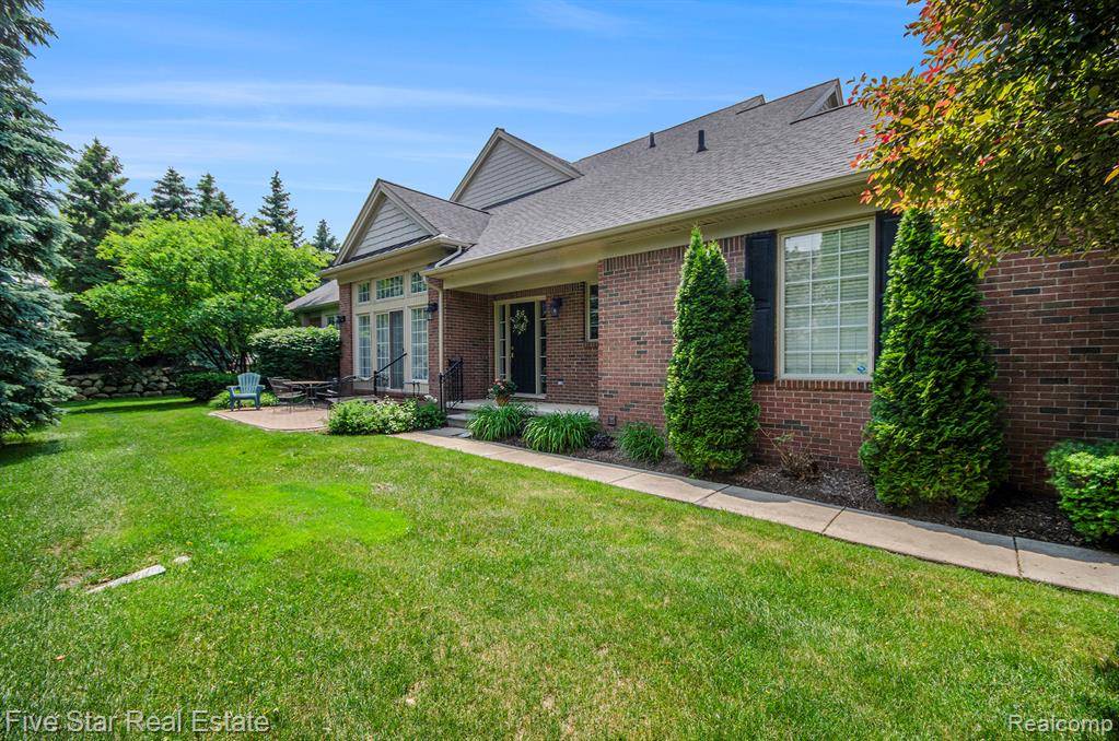Troy, MI 48098,171 Harrington Drive