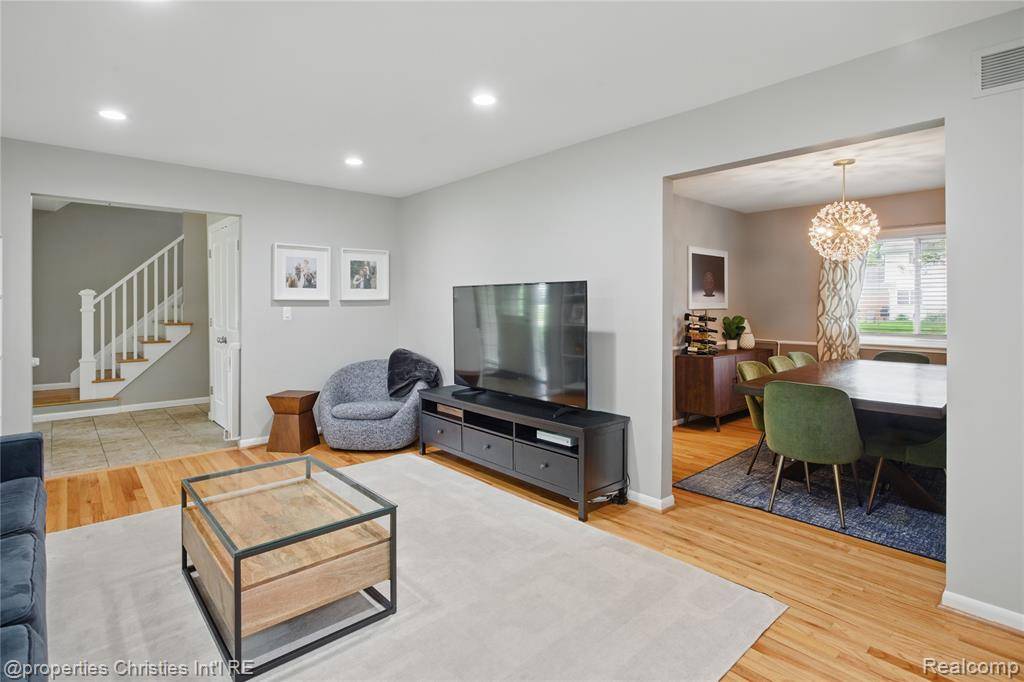 West Bloomfield Twp, MI 48322,6821 Tamerlane Drive