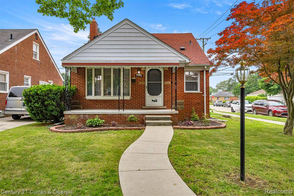 8904 Becker Avenue, Allen Park, MI 48101