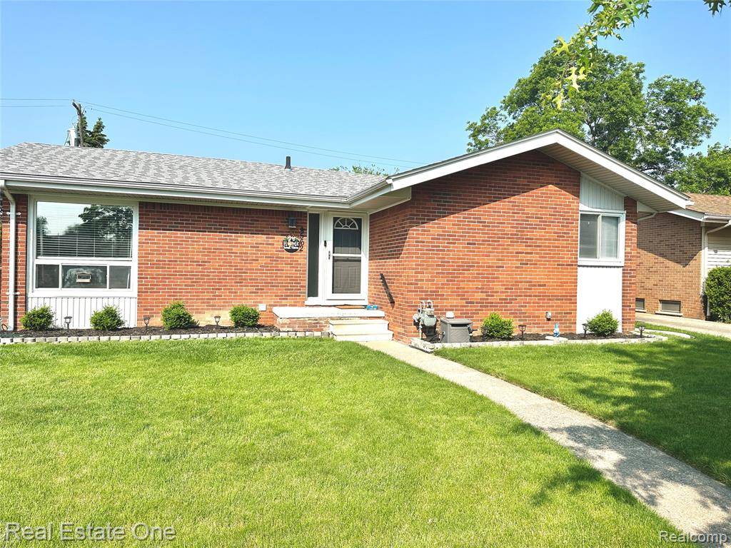 4562 Valley Road, Trenton, MI 48183