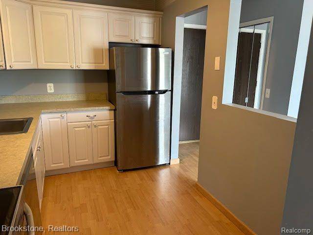 Farmington Hills, MI 48334,32005 W 12 MILE Road B 301