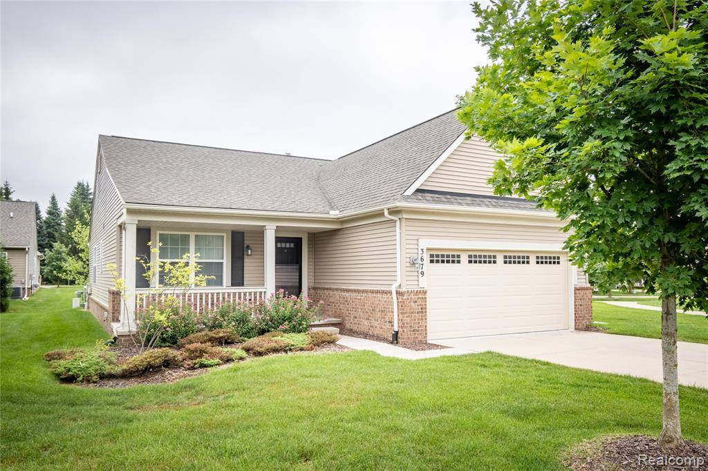 3679 W Madison Avenue, Lake Orion Vlg, MI 48359