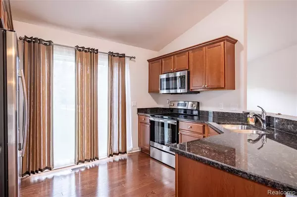 Lake Orion Vlg, MI 48359,3679 W Madison Avenue