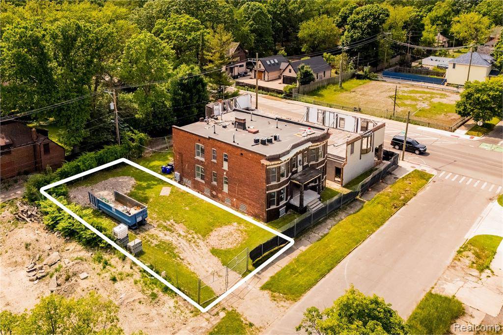 1811 Fischer Street, Detroit, MI 48214