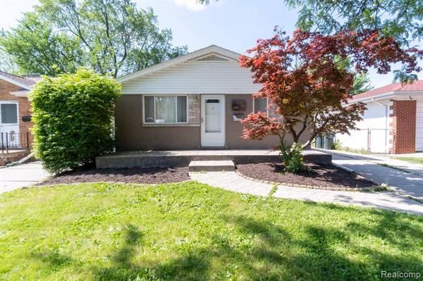 21806 Trombly Street, St. Clair Shores, MI 48080