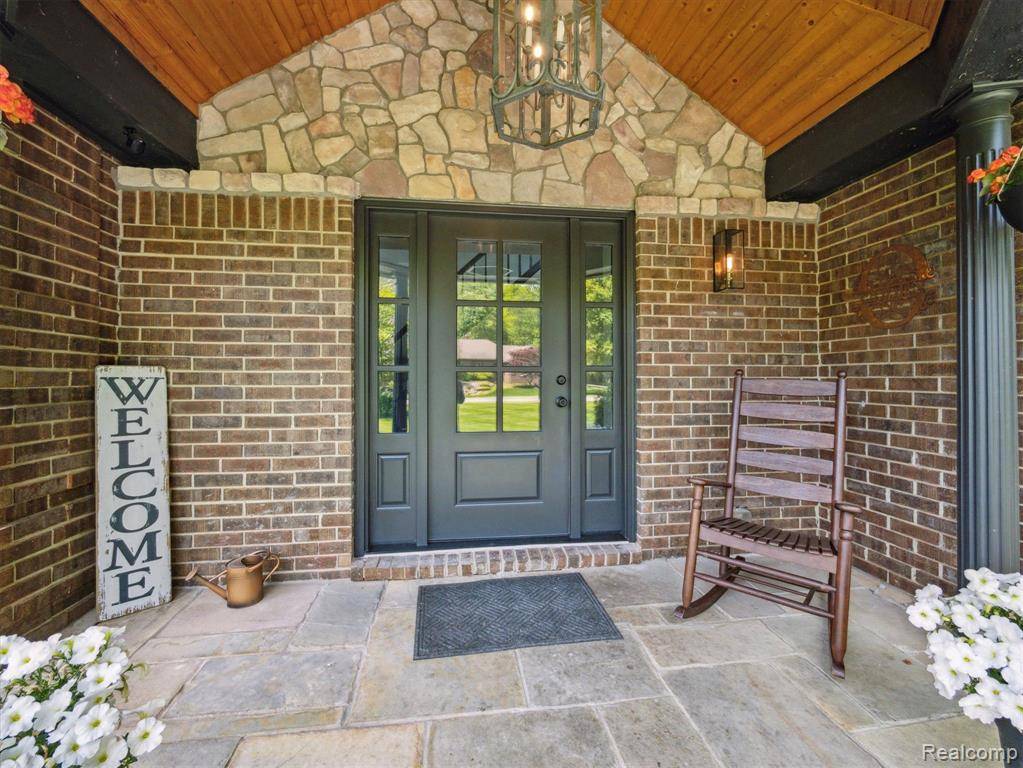 Commerce Twp, MI 48382,5695 Deerwood