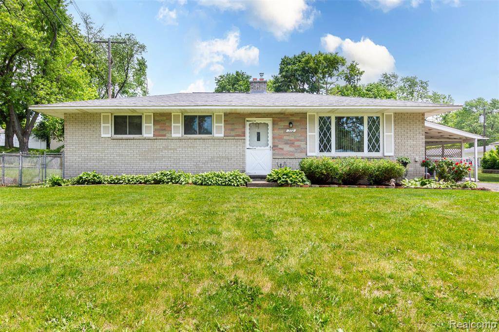 772 Robbinann Drive, Waterford Twp, MI 48328