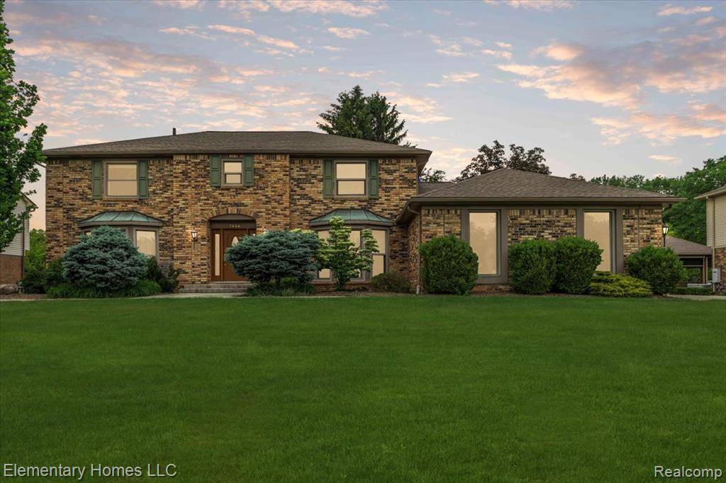 2456 Red Maple Drive, Troy, MI 48098