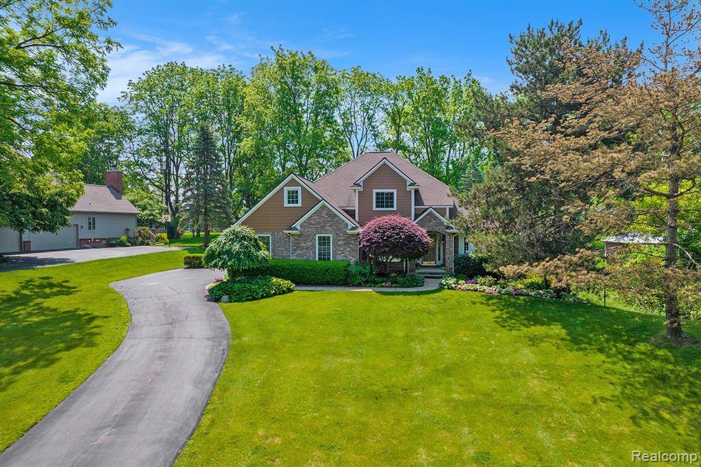 4118 Pinehurst Drive,  Genoa Twp,  MI 48843