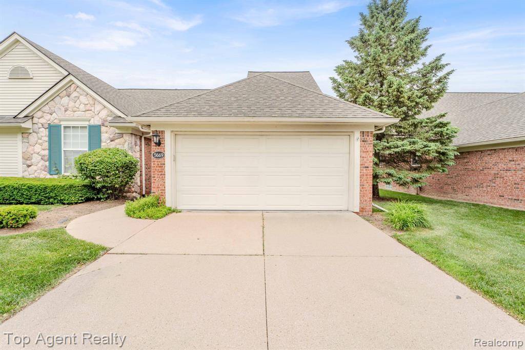 Sterling Heights, MI 48314,5669 Woodview Drive