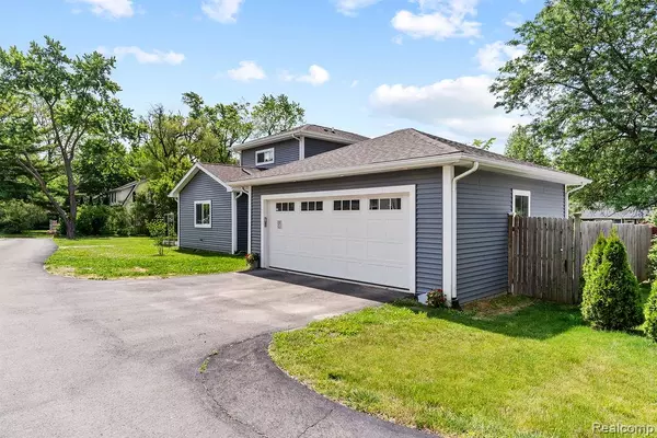 Ann Arbor, MI 48103,609 Ironwood Drive
