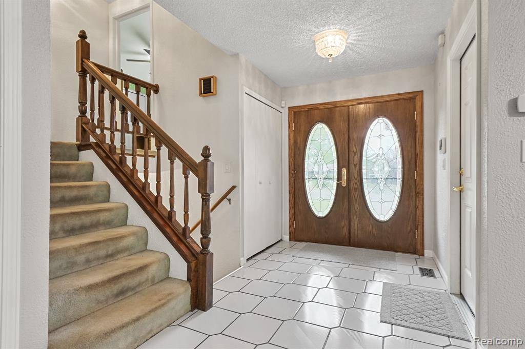 Sterling Heights, MI 48313,39502 Salvatore Drive