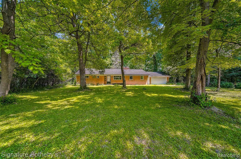 28492 Shadylane Drive, Farmington Hills, MI 48336