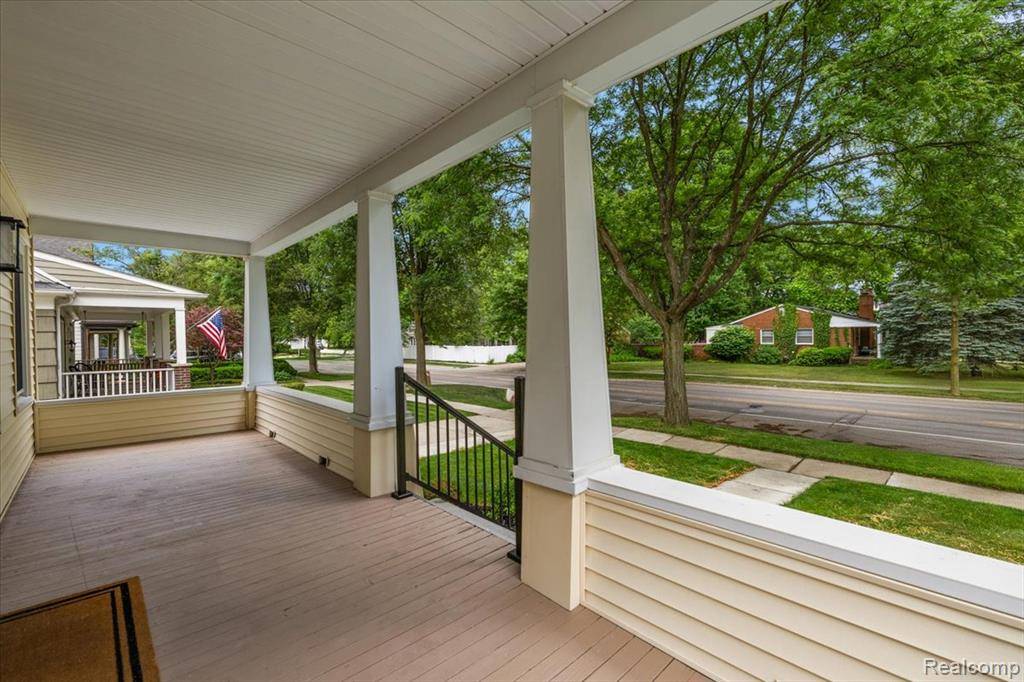 Birmingham, MI 48009,776 W LINCOLN Street