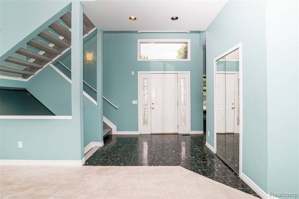 Milford Vlg, MI 48381,1093 Eagle Nest Drive