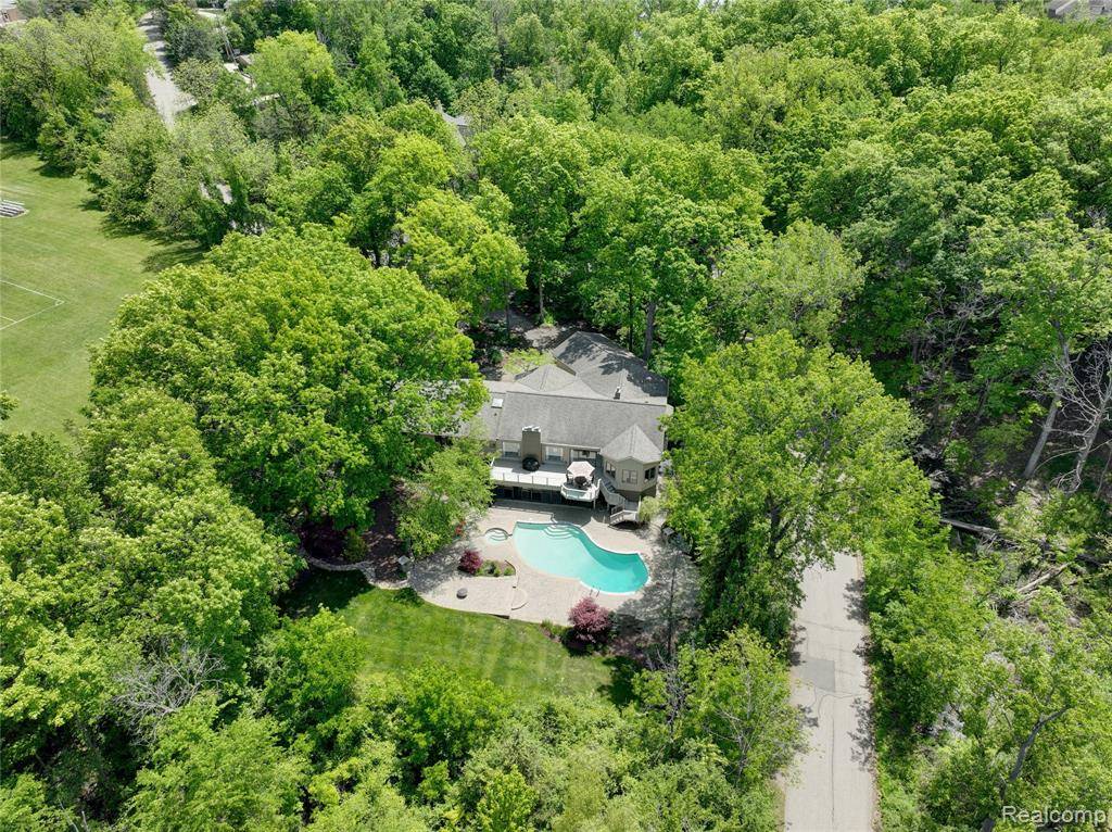 West Bloomfield Twp, MI 48323,4681 Cove Road