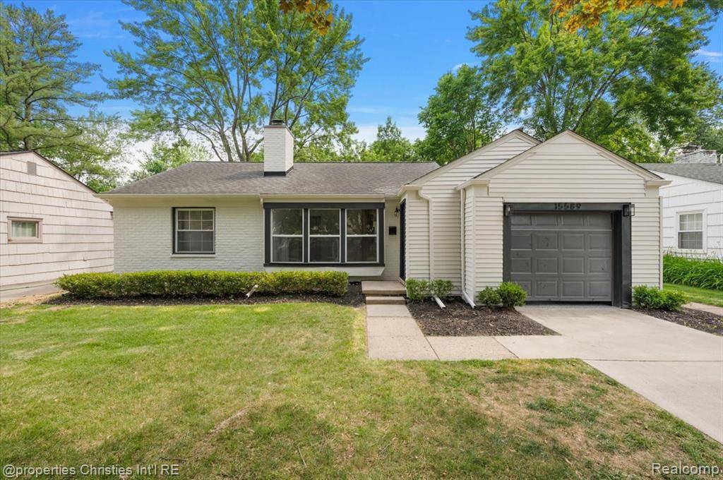 15589 Kirkshire Avenue, Beverly Hills Vlg, MI 48025