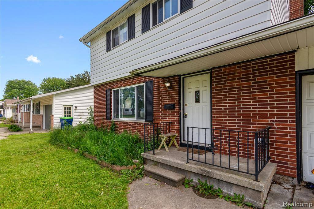 Saginaw, MI 48604,927 Piper Drive
