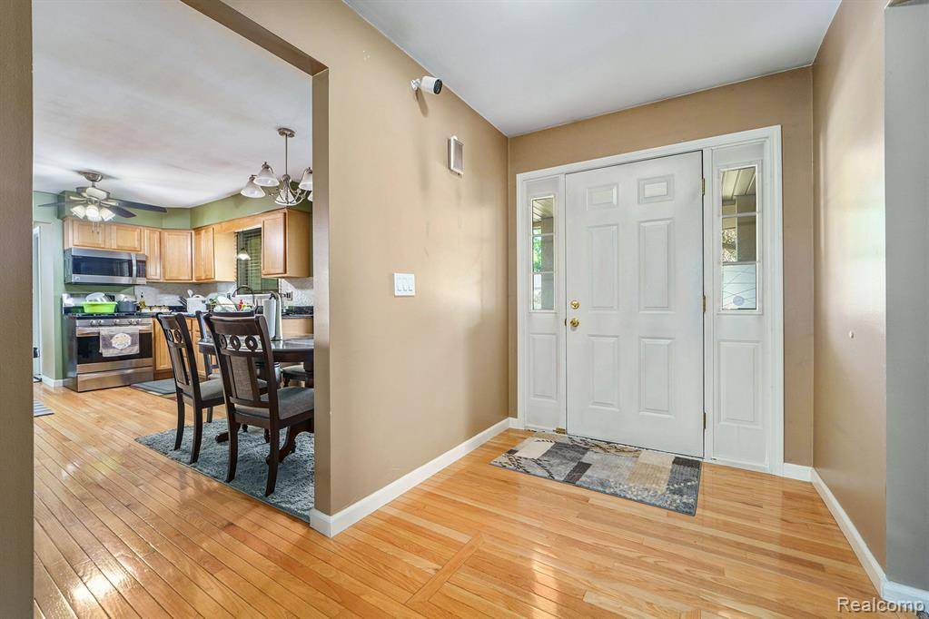 Livonia, MI 48152,33521 Curtis Road