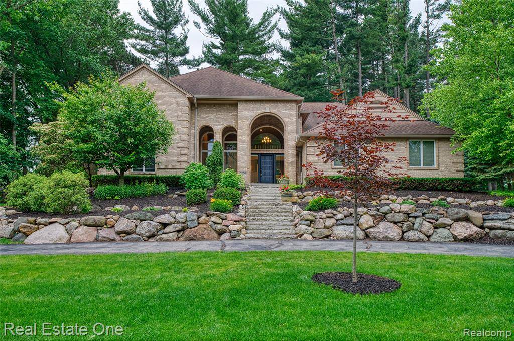 5258 Hidden Pines Drive, Genoa Twp, MI 48116