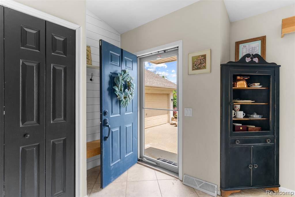 Waterford Twp, MI 48329,4167 Sunburst Avenue