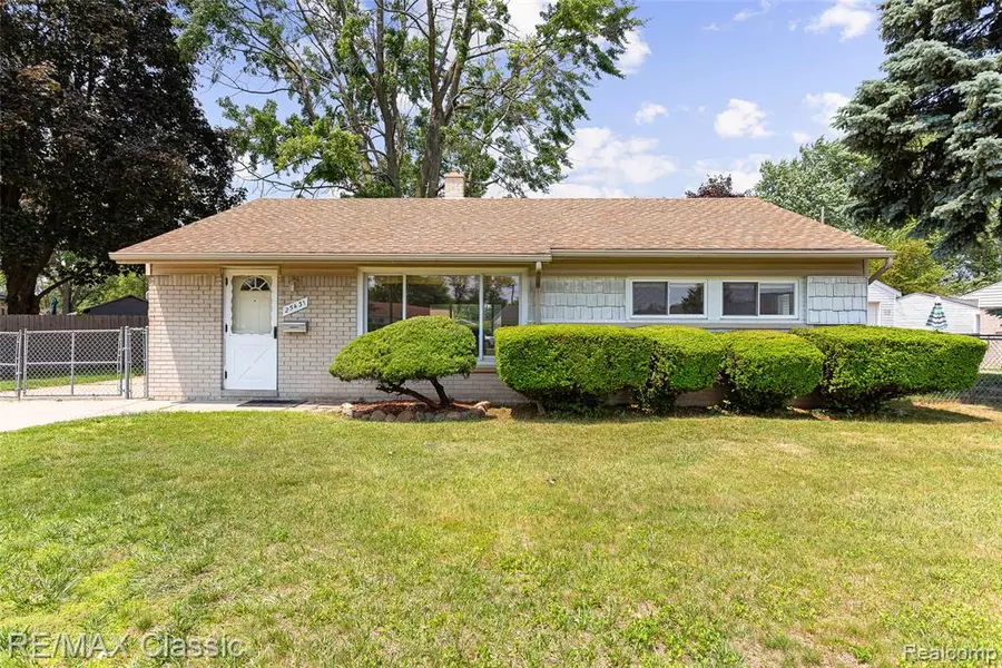 25431 Miracle Drive, Madison Heights, MI 48071