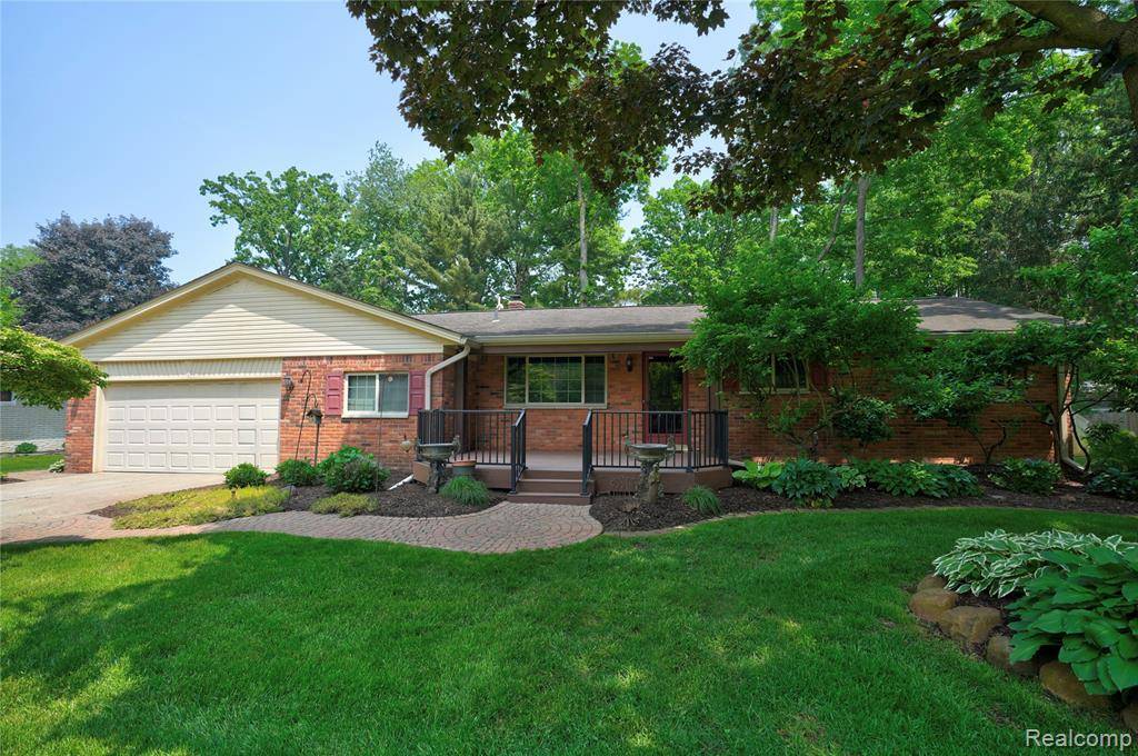 5614 Warbler Drive, Independence Twp, MI 48346