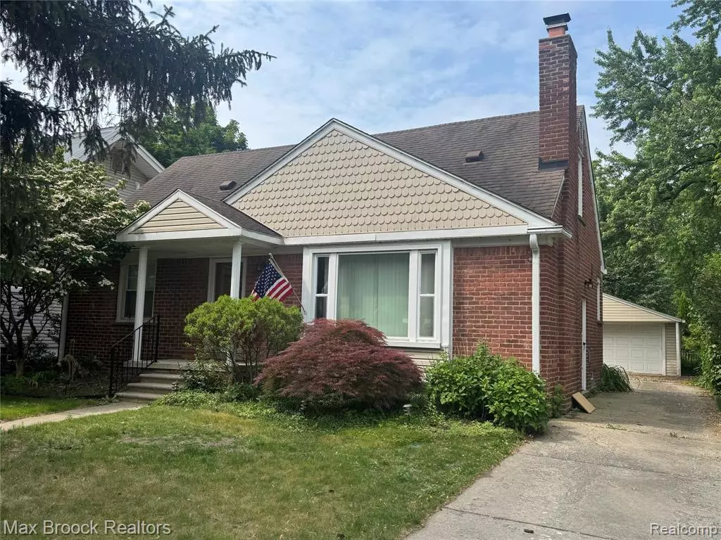 Royal Oak, MI 48073,1923 Clawson Avenue