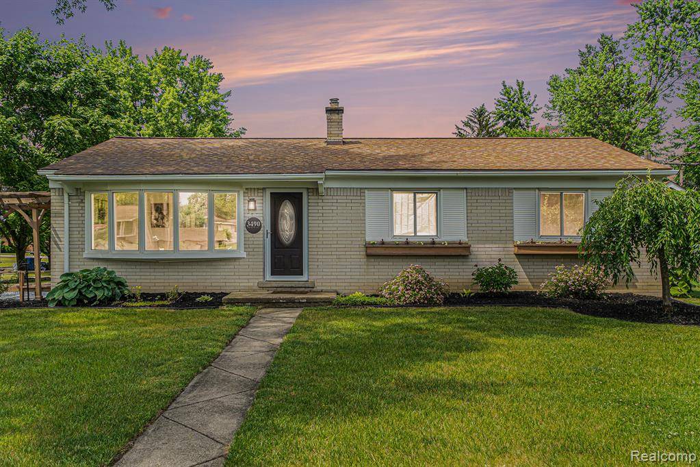 Waterford Twp, MI 48329,3490 Levee Street