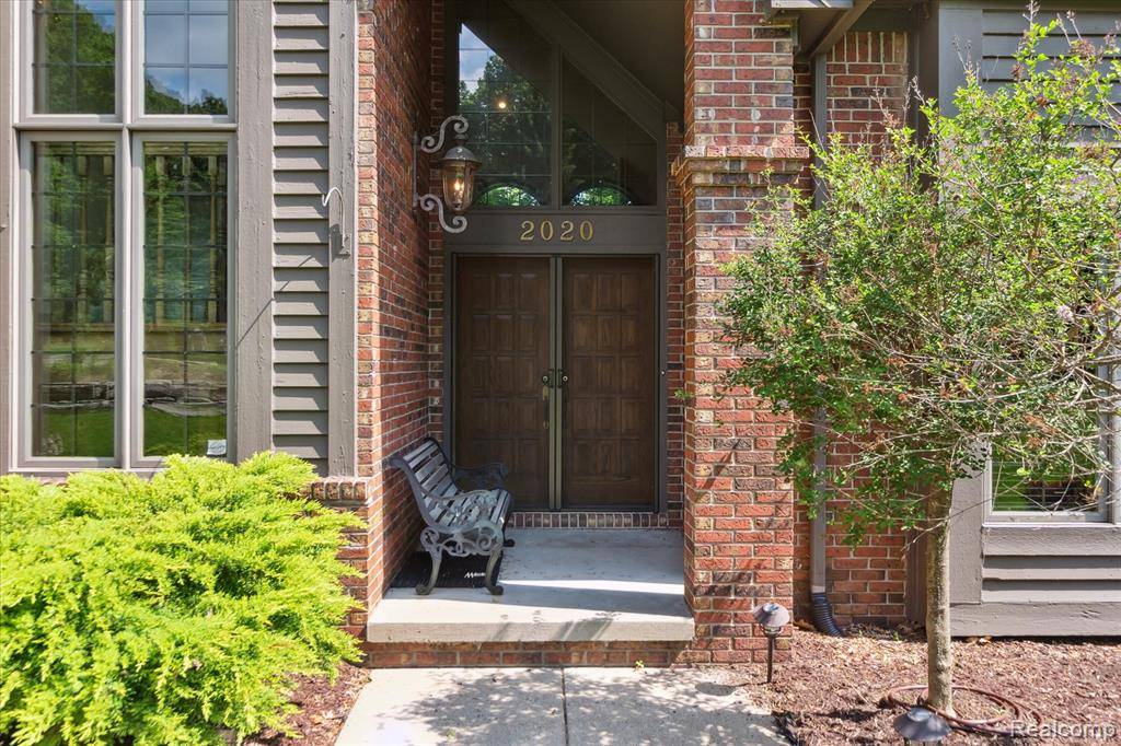 Brighton, MI 48114,2020 Pine Hollow Trail