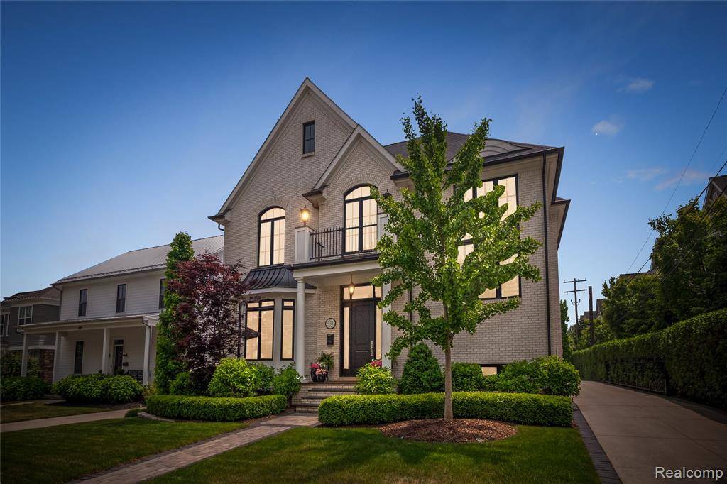 Royal Oak, MI 48067,933 N Sherman Drive