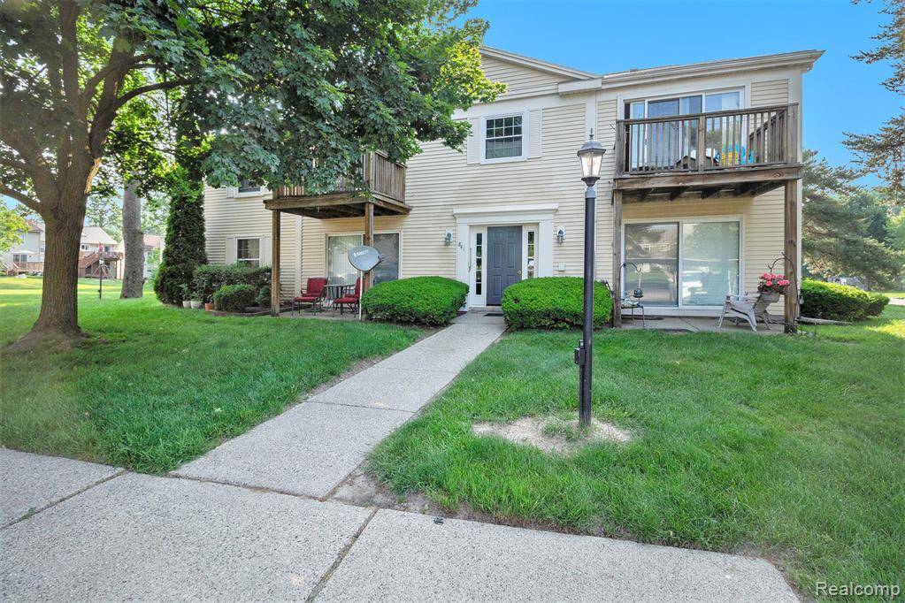 841 Bloomfield Village Boulevard D, Auburn Hills, MI 48326