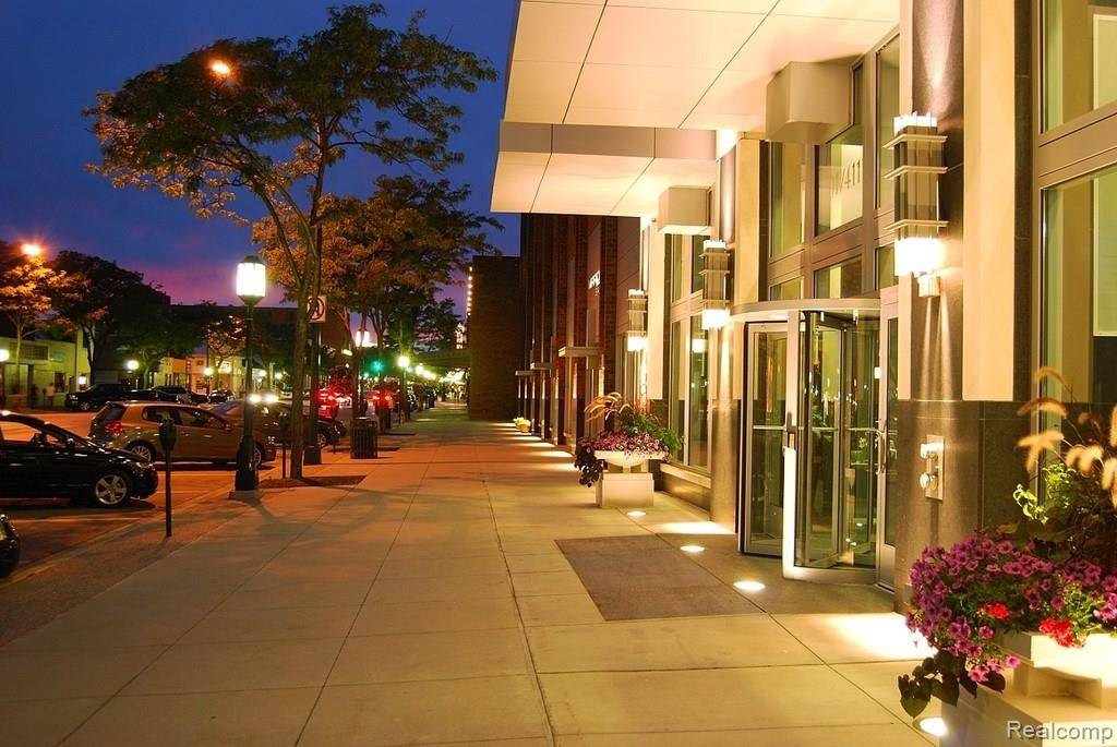 411 S Old Woodward Avenue 1007, Birmingham, MI 48009