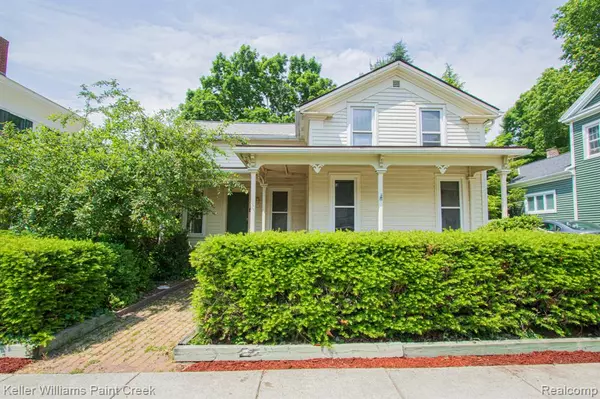 235 E Saint Clair Street, Almont Vlg, MI 48003