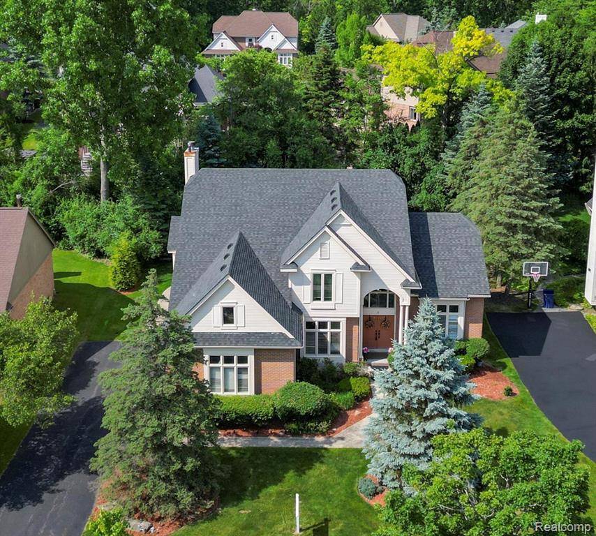 7304 Colchester Lane, West Bloomfield Twp, MI 48322