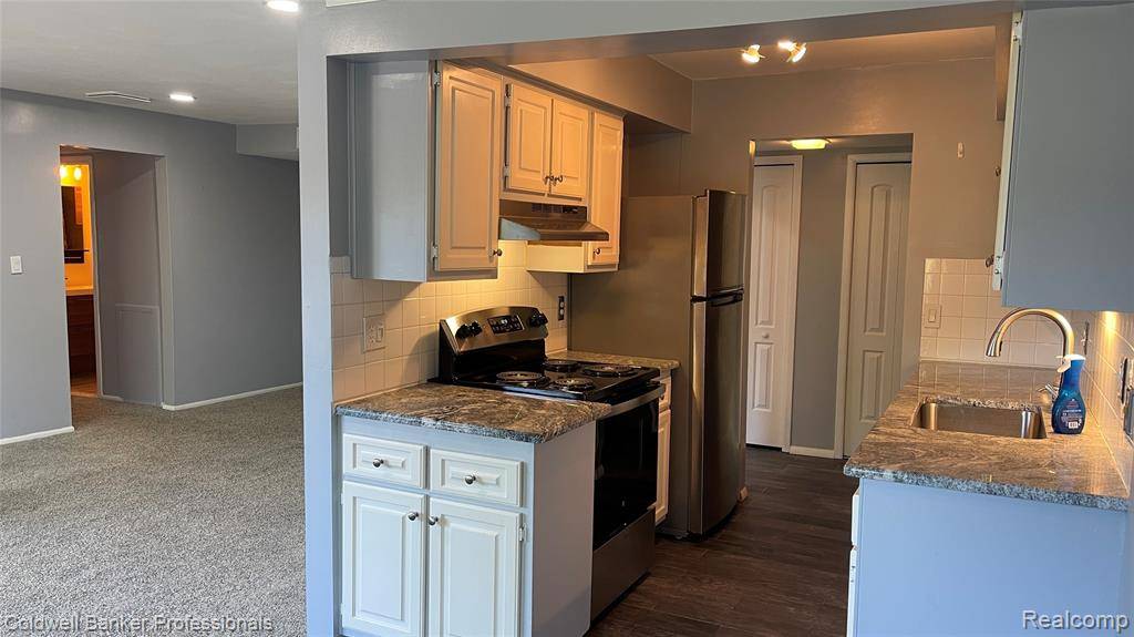 St. Clair Shores, MI 48080,530 Riviera Drive