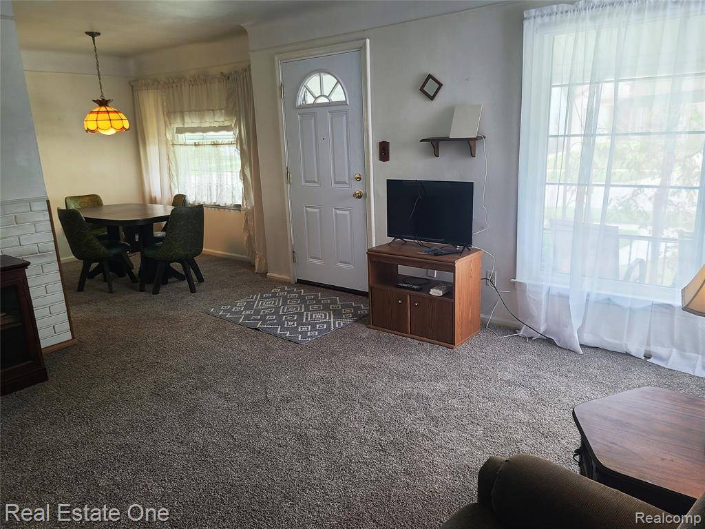 Redford Twp, MI 48239,15892 Centralia